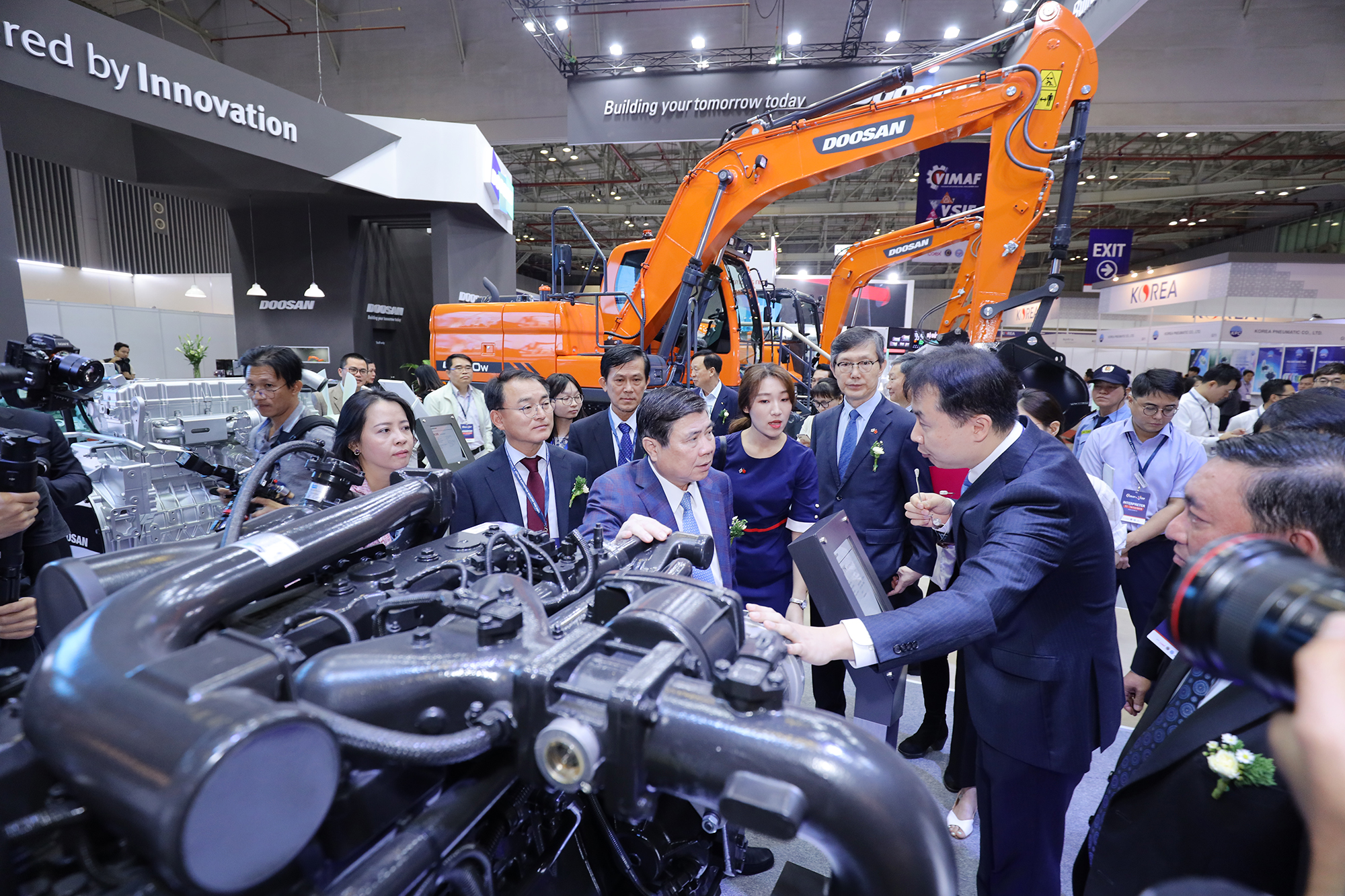 Doosan Infracore Participates in Vietnam International Machinery Industry Fair