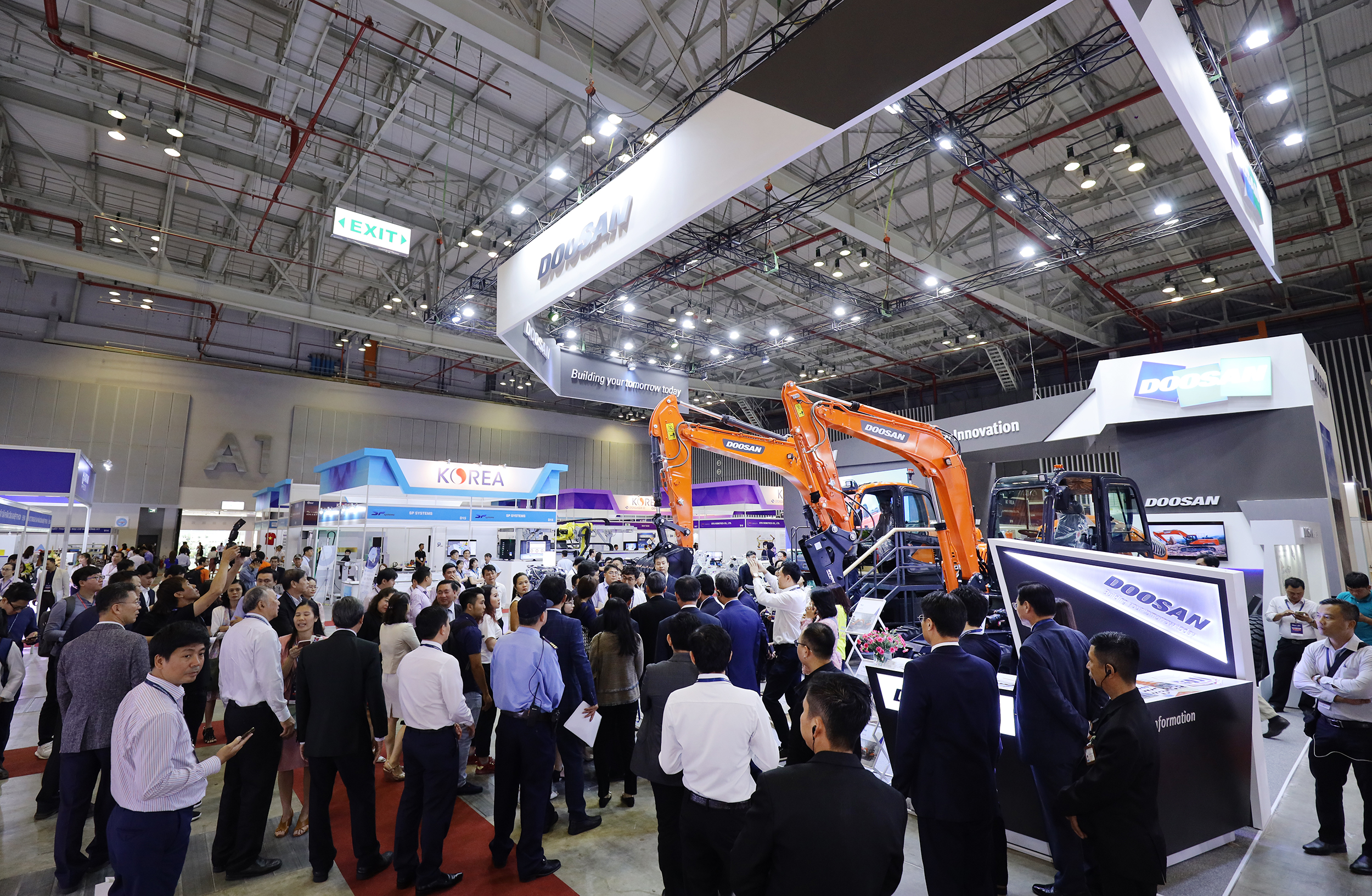 Doosan Infracore Participates in Vietnam International Machinery Industry Fair